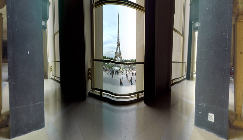 Living in Paris: At Chaillot with the Eiffel Tower